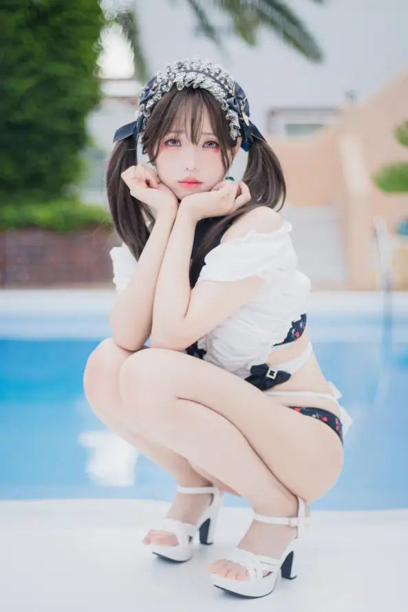 4k少女壁纸 - 户外 - 泳池 - 美女「哲风壁纸」