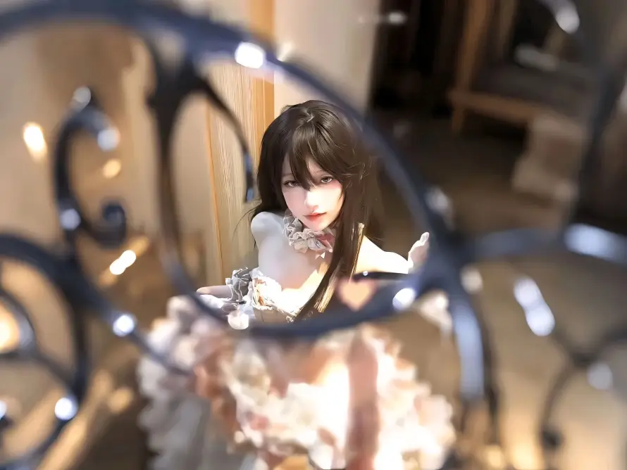 4k室内壁纸 - 暖光 - 眼镜 - 美女「哲风壁纸」