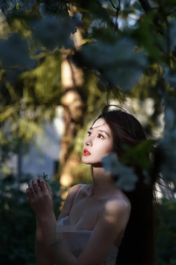4k人像壁纸 - 壁纸 - 少女 - 户外「哲风壁纸」