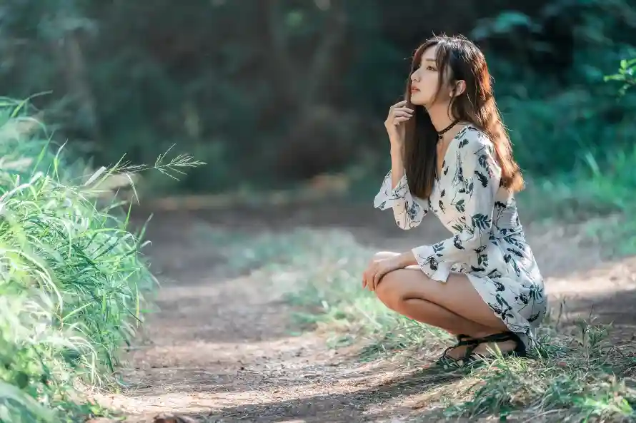 4k人像壁纸 - 少女 - 户外 - 早晨「哲风壁纸」