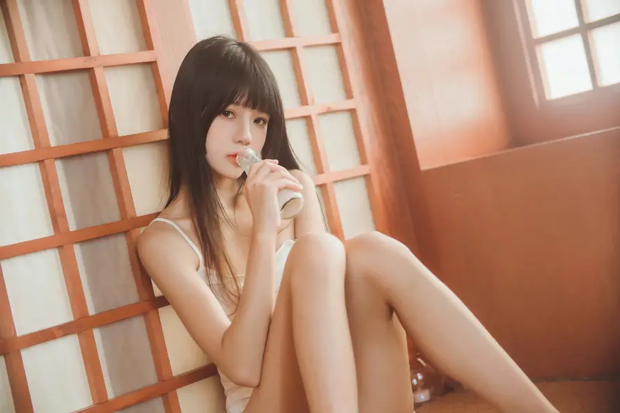 4k写真壁纸 - 吊带 - 少女 - 居家「哲风壁纸」