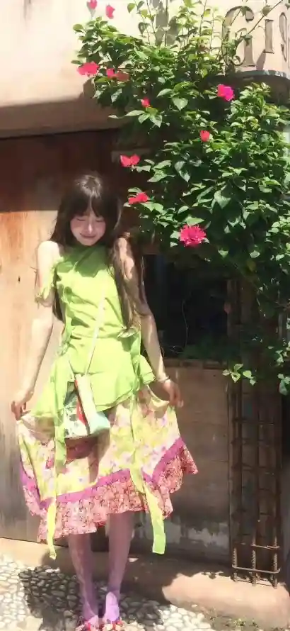 4k少女壁纸 - 户外 - 明艳 - 晴天「哲风壁纸」