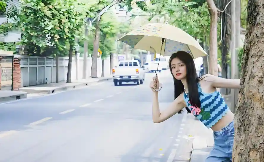 2k夏日壁纸-女明星与清新-露腰穿搭热门的壁纸「哲风壁纸」