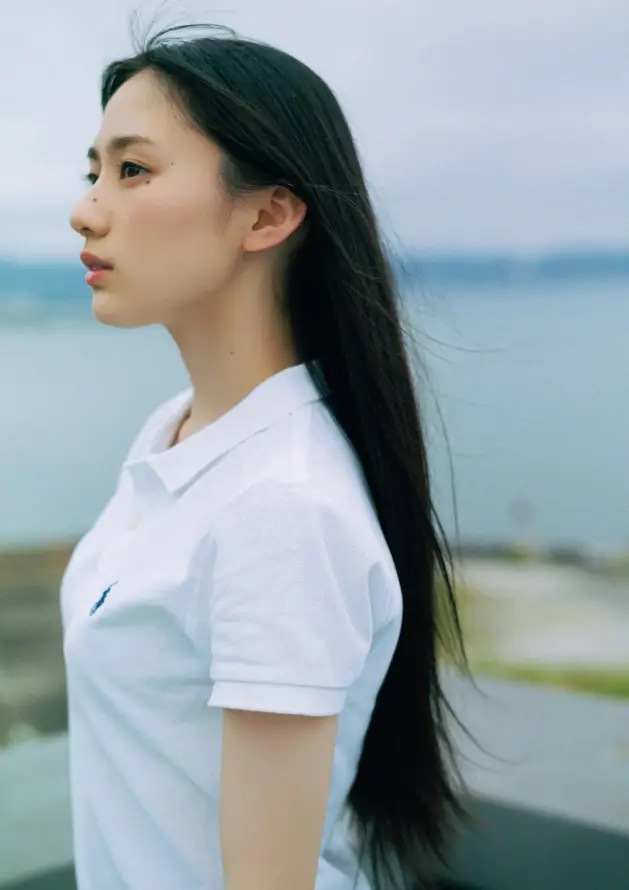 4k休闲壁纸 - 侧脸 - 天空 - 户外「哲风壁纸」