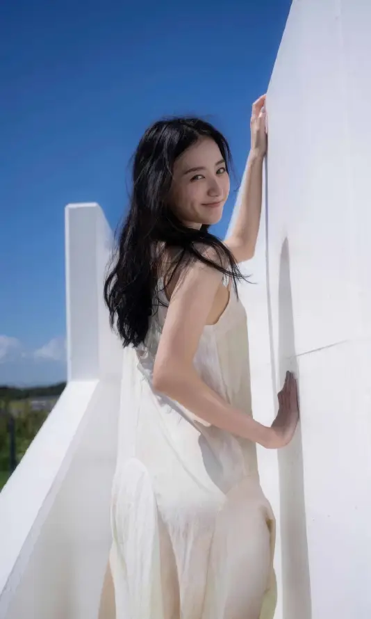 4k人像壁纸 - 少女 - 微笑 - 户外「哲风壁纸」