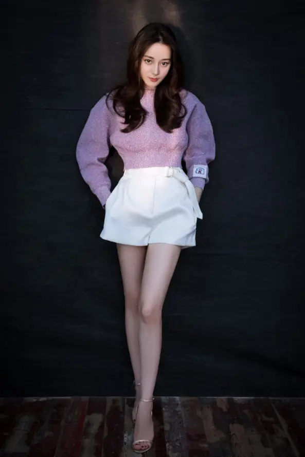 4k写真壁纸 - 插兜 - 美女 - 长发「哲风壁纸」