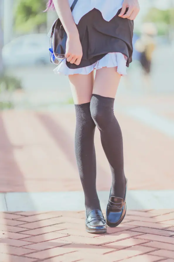 4kjk壁纸 - 制服 - 少女 - 户外「哲风壁纸」