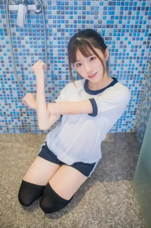 4k写真壁纸 - 少女 - 日系 - 浴室「哲风壁纸」