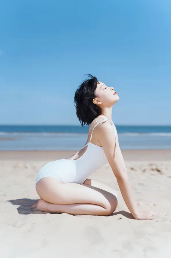 4k夏日壁纸 - 沙滩 - 泳衣 - 海洋「哲风壁纸」