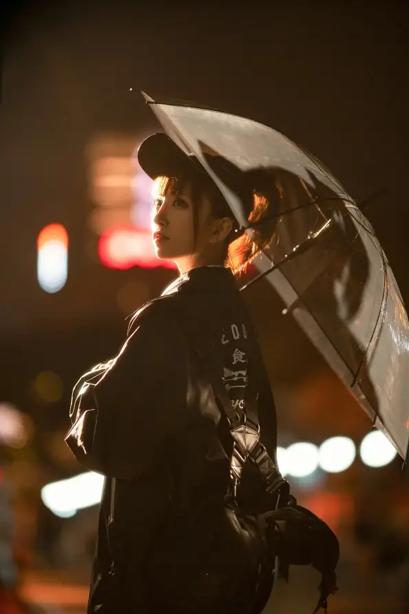 4k侧脸壁纸 - 光影 - 夜晚 - 女性「哲风壁纸」