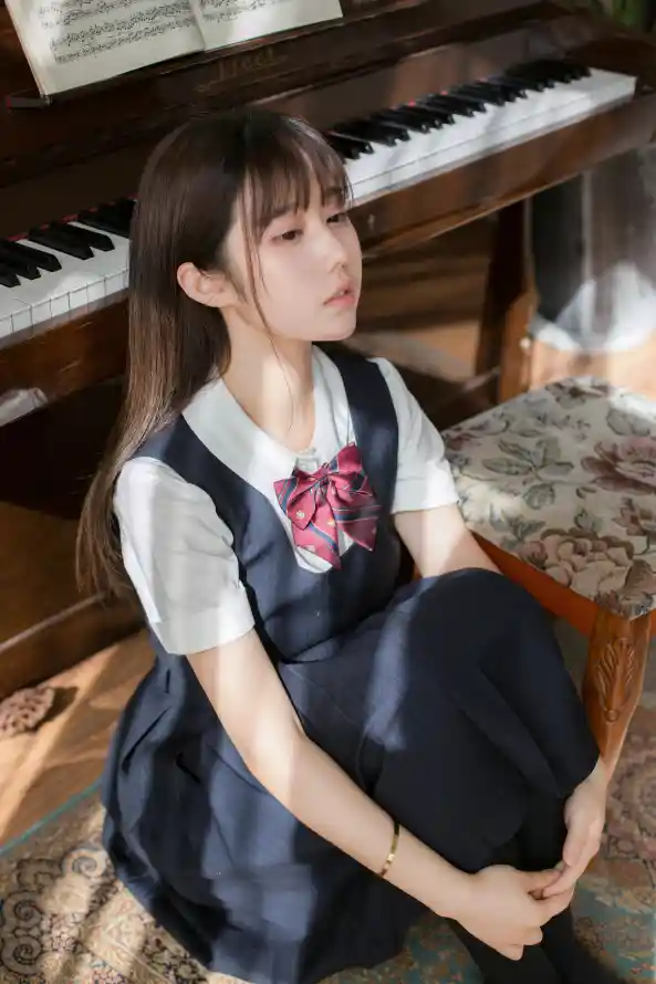 4kjk壁纸 - 制服 - 室内 - 少女「哲风壁纸」