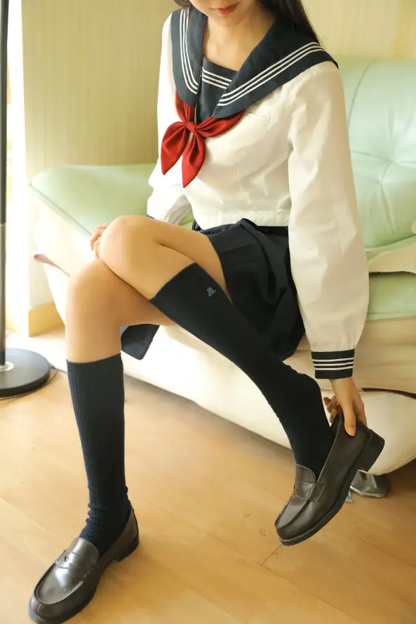 4kjk壁纸 - 制服 - 少女 - 居家「哲风壁纸」