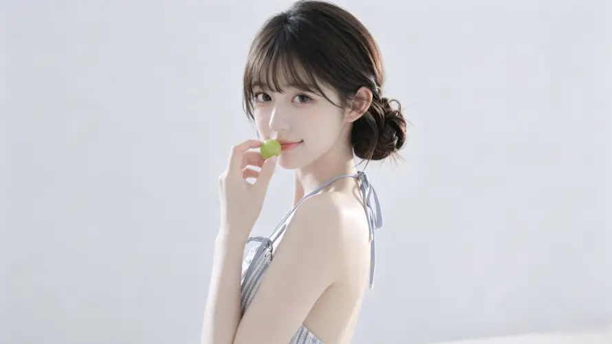 3k写真壁纸-丸子头与吊带-浅灰背景壁纸推荐「哲风壁纸」