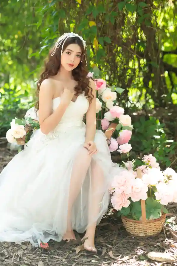 4k写真壁纸 - 卷发 - 婚纱 - 少女「哲风壁纸」