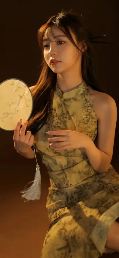 4k长发壁纸 - 旗袍 - 暖光 - 美女「哲风壁纸」