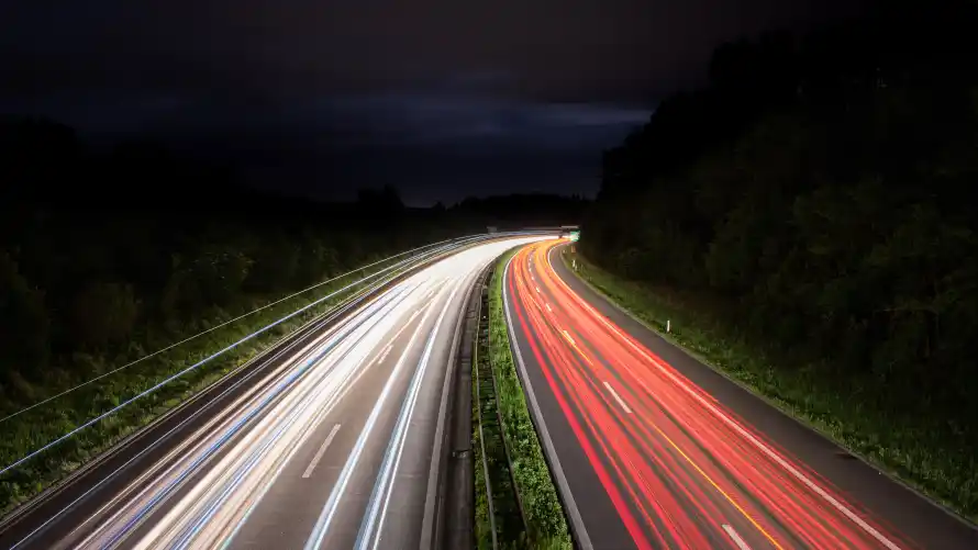 4k光轨壁纸 - 车 - 公路 - 夜晚「哲风壁纸」 4k光轨壁纸 - 车 - 公路 - 夜晚「哲风壁纸」