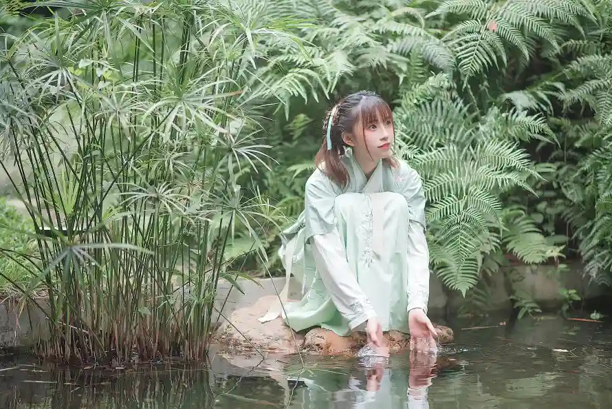 4k写真壁纸 - 古风 - 少女 - 户外「哲风壁纸」