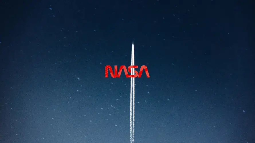 4k宇宙壁纸-深蓝色和尾迹-logo壁纸推荐「哲风壁纸」