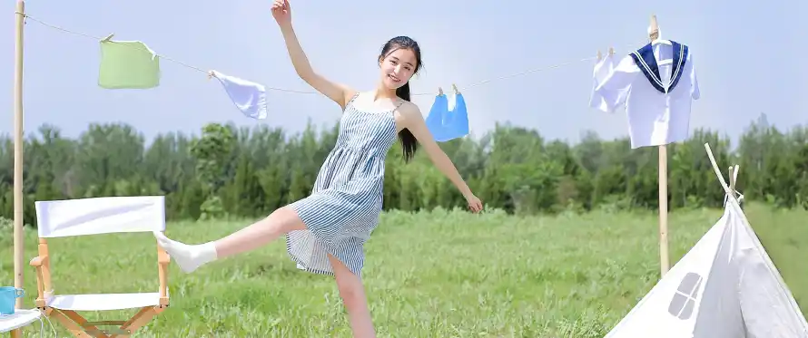 4k45壁纸 - 少女 - 帐篷 - 户外「哲风壁纸」 4k45壁纸 - 少女 - 帐篷 - 户外「哲风壁纸」