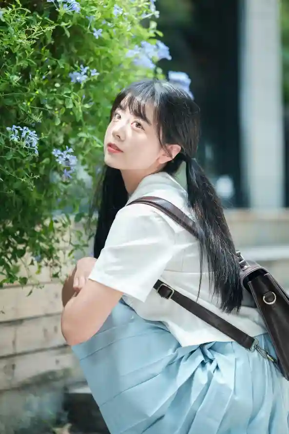 4k少女壁纸 - 户外 - 清新 - 绿植「哲风壁纸」