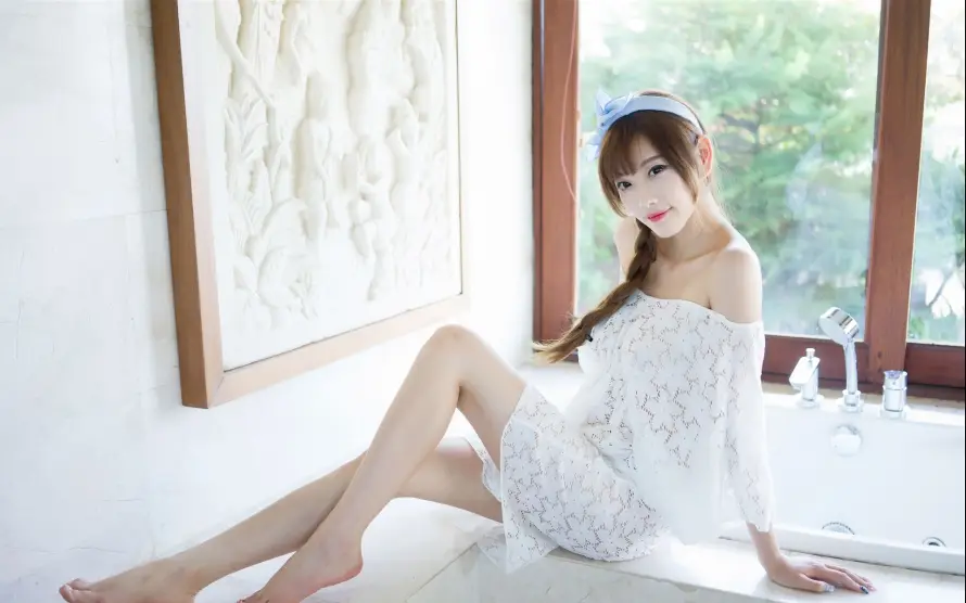 4k长发壁纸 - 赤脚 - 美女 - 写真「哲风壁纸」
