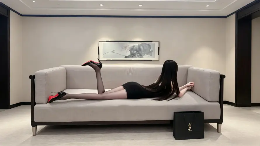 4k长发壁纸 - 图片 - 美女 - 居家「哲风壁纸」