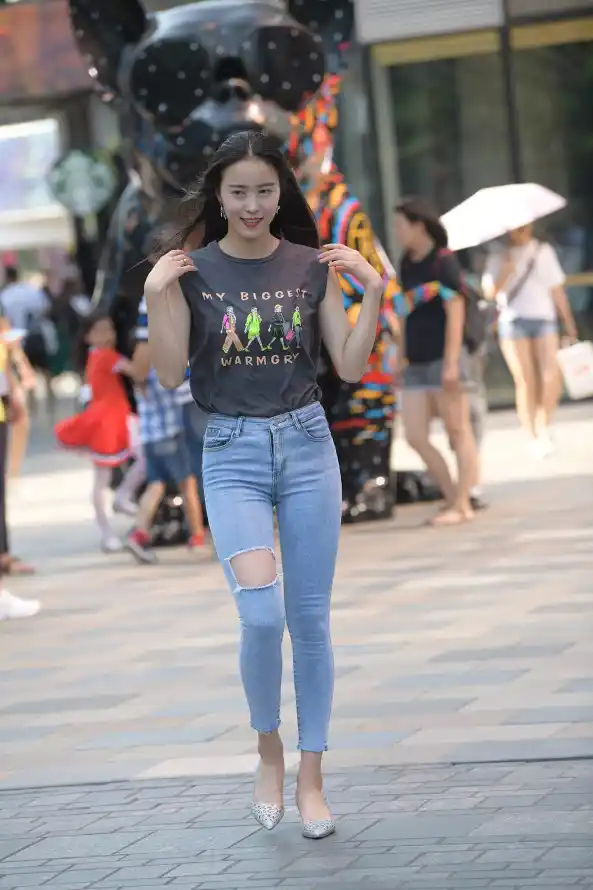 4k夏日壁纸 - 美女 - 街拍 - 长发「哲风壁纸」