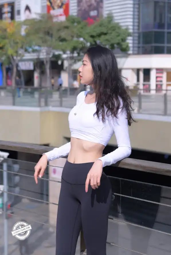 4k性感壁纸 - 户外 - 美女 - 街拍「哲风壁纸」