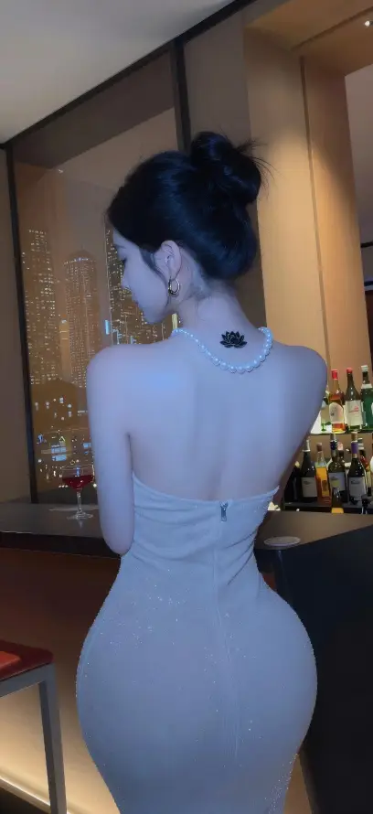 4k后背壁纸 - 室内 - 耳饰 - 酒吧「哲风壁纸」