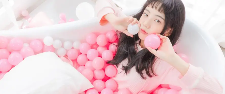 4k35壁纸 - 可爱 - 室内 - 少女「哲风壁纸」