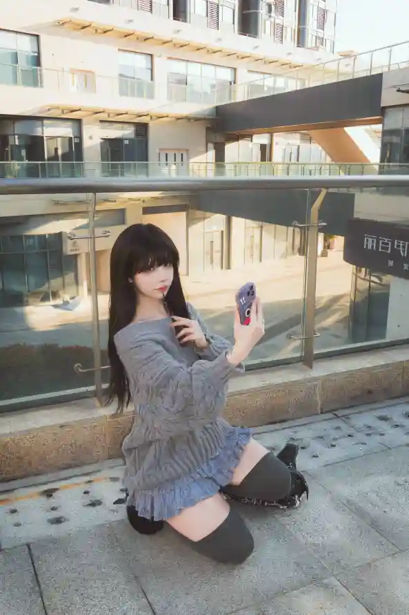 4k户外壁纸 - 手机 - 美女 - 自拍「哲风壁纸」