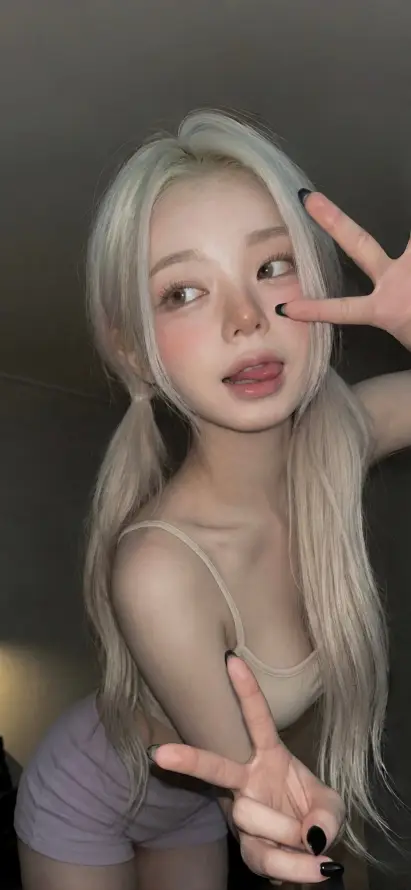 4k可爱壁纸 - 吊带 - 比耶 - 美女「哲风壁纸」