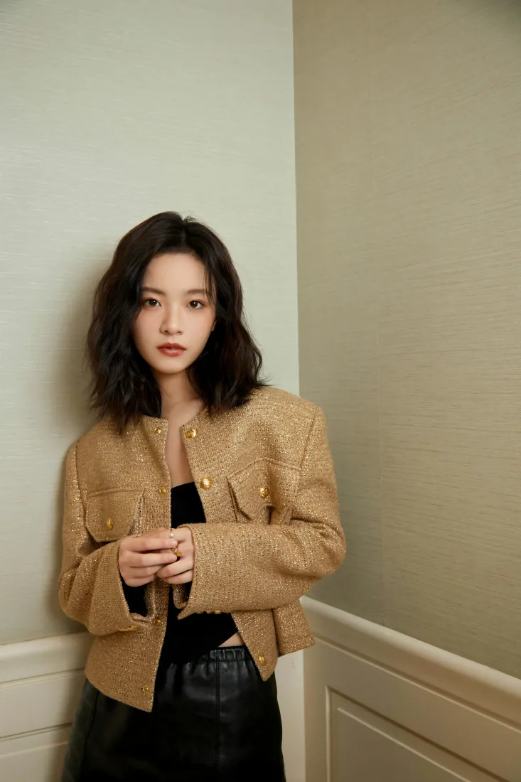 《女演员》手机壁纸-李庚希背景图片 - 壁纸推荐「哲风壁纸」