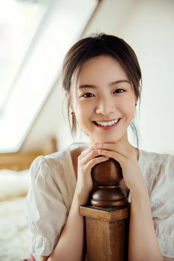 《女演员》手机壁纸-李庚希图片-热门的壁纸「哲风壁纸」