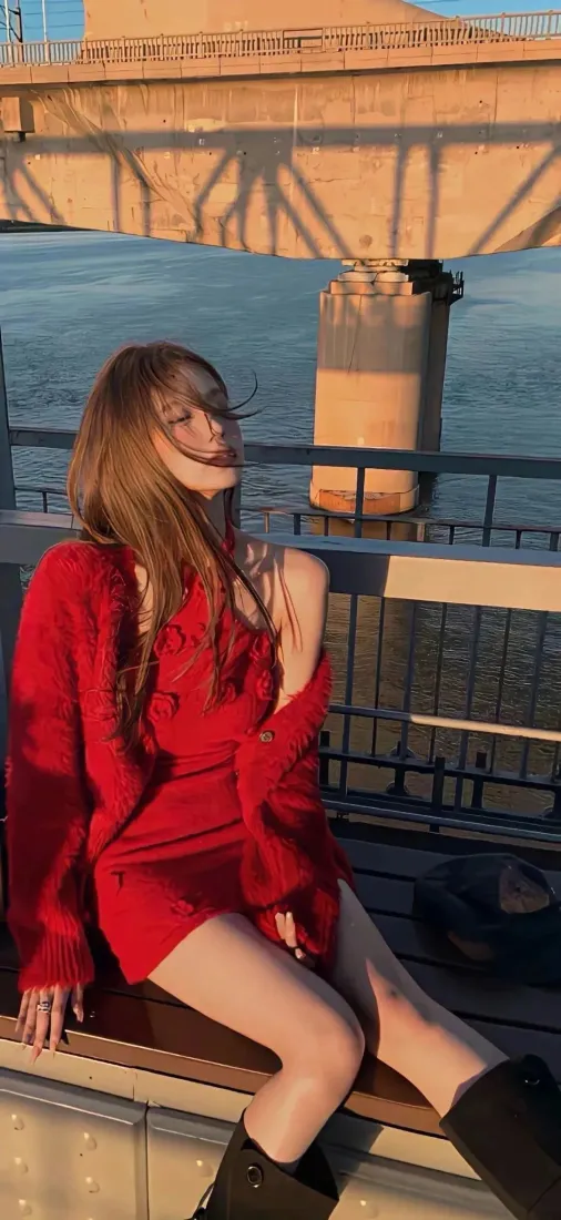 美女氛围感手机壁纸｜红衣美女背景图片 - 氛围感拉满「哲风壁纸」