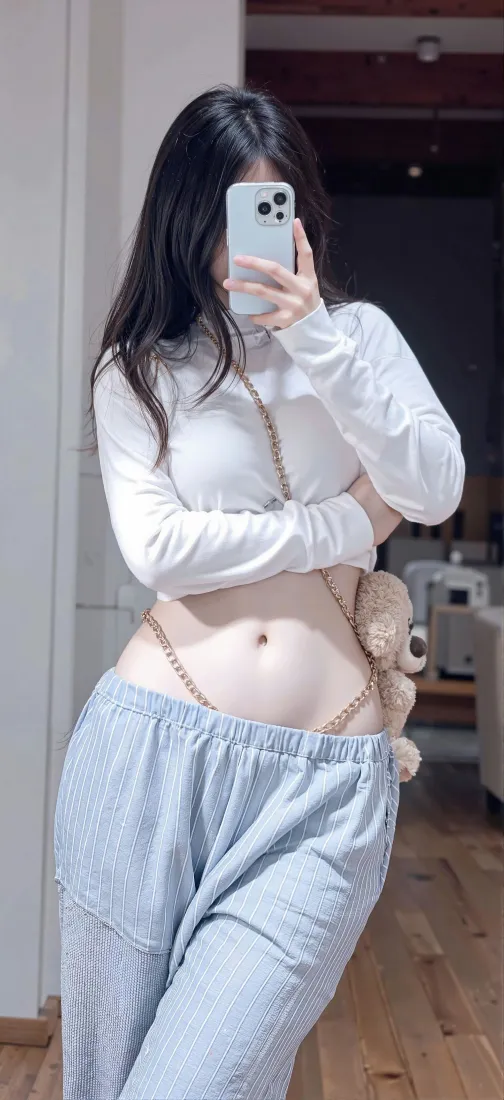 长腿美女手机壁纸｜白色上衣背景图片 - 自拍「哲风壁纸」