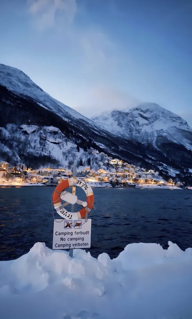 雪地雪山湖泊手机壁纸｜夜景背景图 - 救生圈「哲风壁纸」