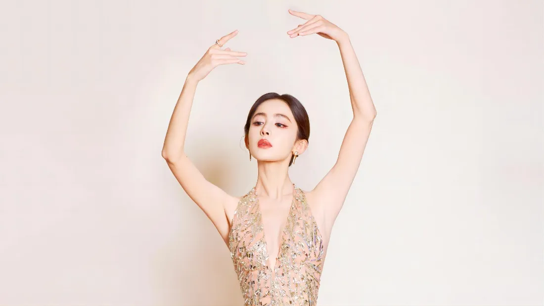 2k古力娜扎壁纸｜礼服背景图片 - 优雅「哲风壁纸」