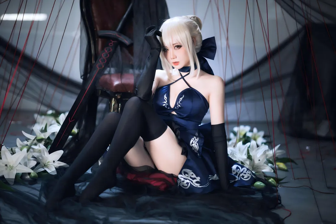10kSaber cos壁纸｜白百合黑网背景 - 美女「哲风壁纸」