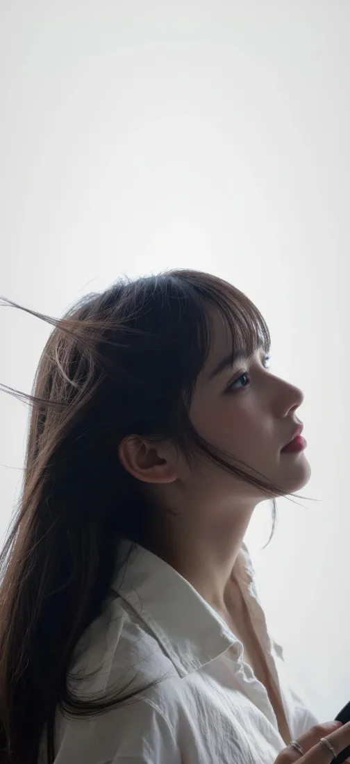 白衣美女手机壁纸｜简约背景 - 清新侧脸「哲风壁纸」