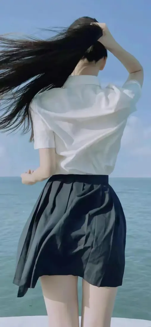 海边美女背影手机壁纸｜蓝天大海背景图片 - 清新「哲风壁纸」