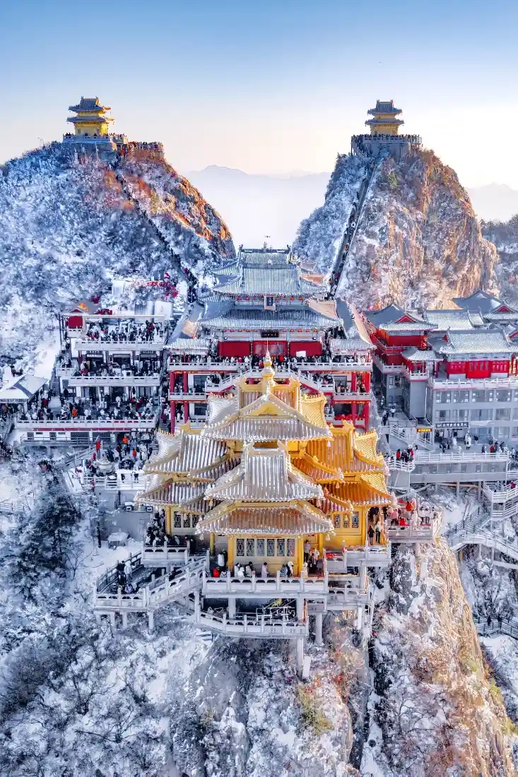 老君山手机壁纸｜洛阳背景图片 - 雪景古建筑「哲风壁纸」