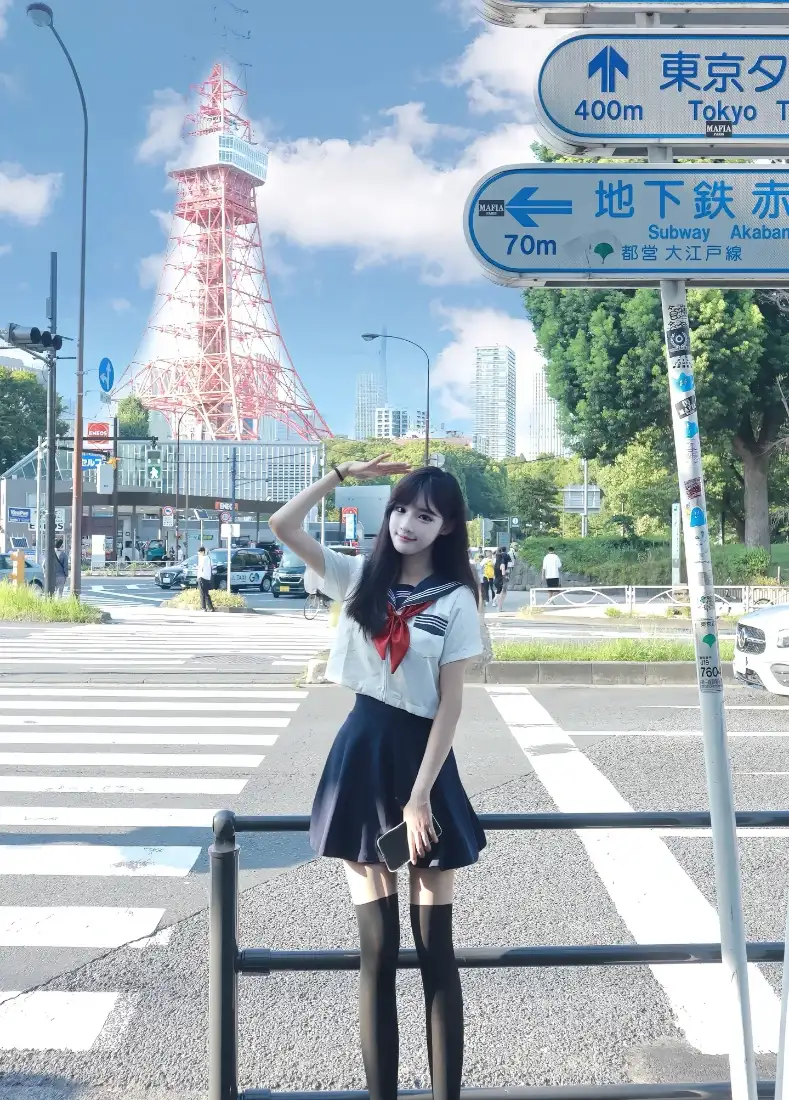 jk制服美女手机壁纸｜东京塔背景图片 - 日系街拍「哲风壁纸」