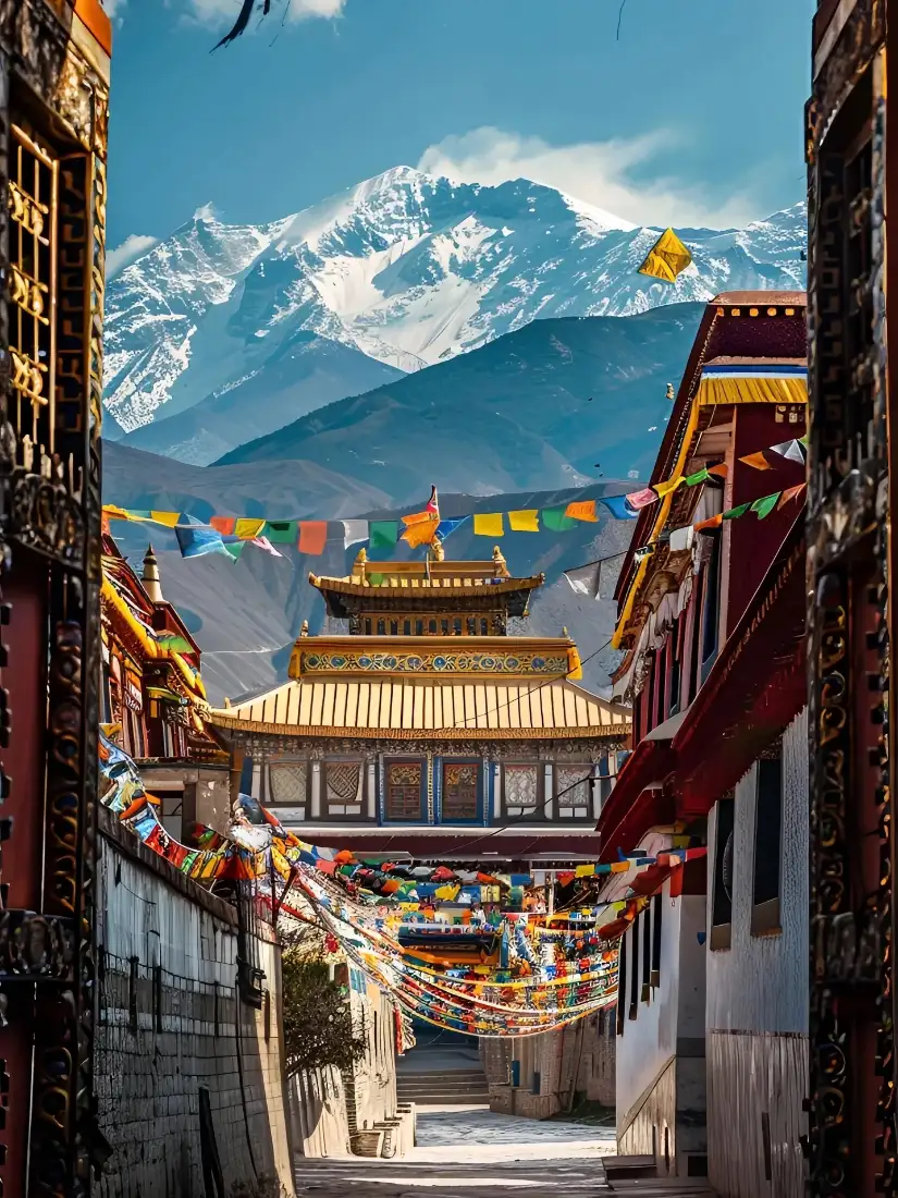 拉萨布达拉宫手机壁纸｜雪山背景图片 - 经幡藏式建筑「哲风壁纸」