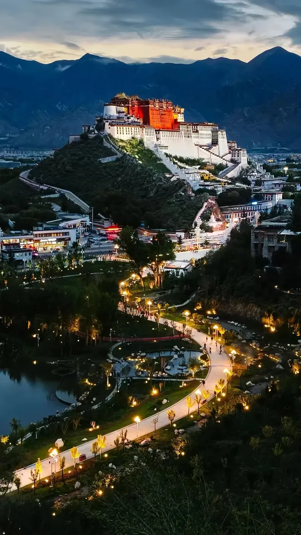 布达拉宫手机壁纸｜拉萨背景图片 - 西藏夜景「哲风壁纸」