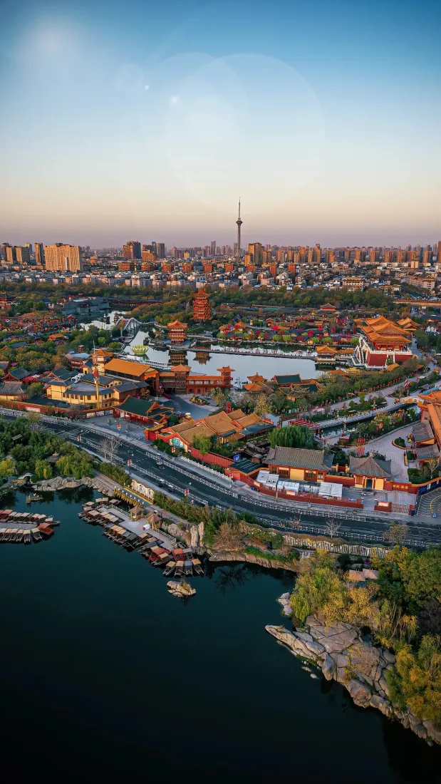 开封城手机壁纸｜开封背景图片 - 古建筑湖泊黄昏「哲风壁纸」
