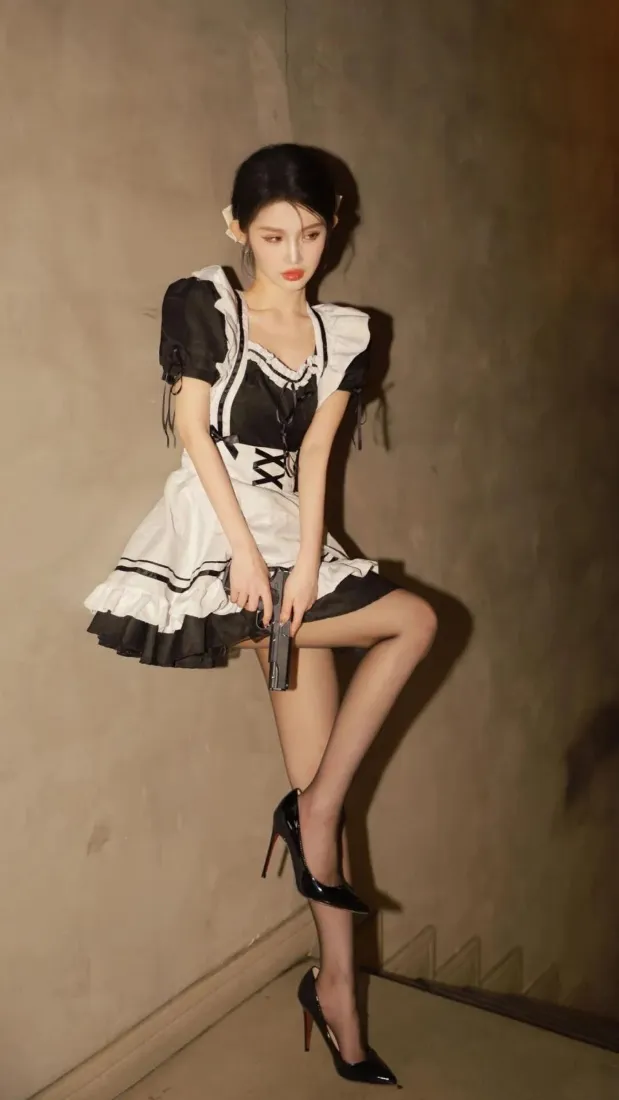女仆装美女手机壁纸｜暖墙背景图片 - 高跟鞋Ios「哲风壁纸」