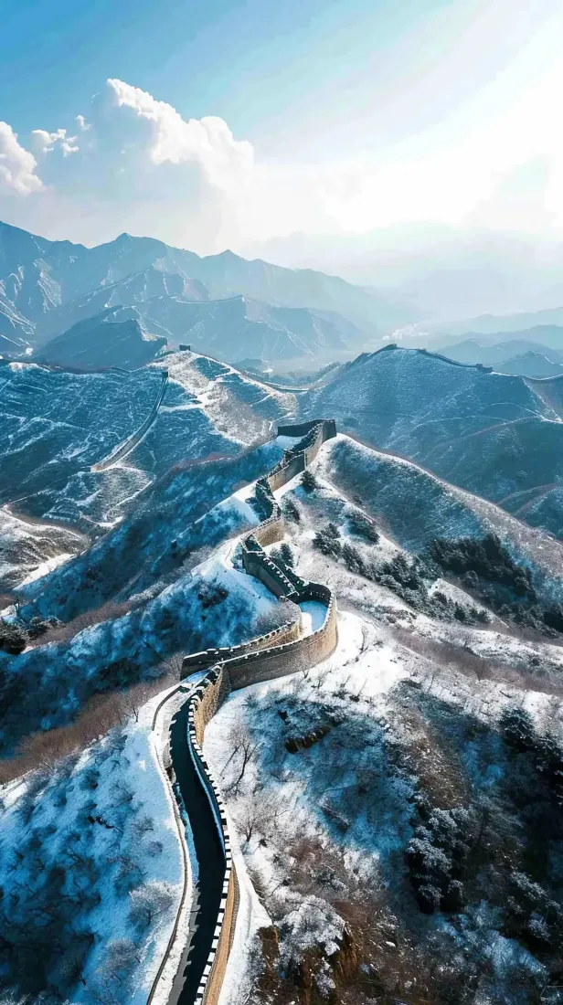 长城雪景手机壁纸｜冬季蓝天山峦背景图片 - 自然风光「哲风壁纸」