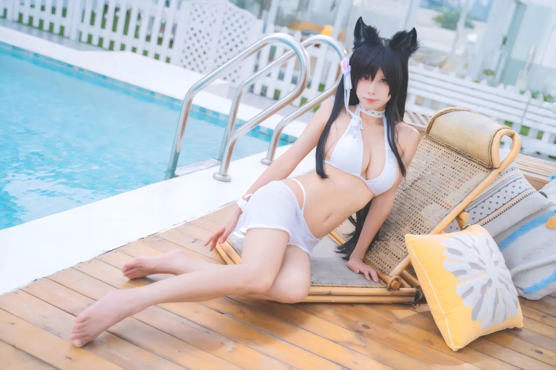 10k猫耳美女壁纸｜泳池背景图 - 白色泳装清凉夏日「哲风壁纸」