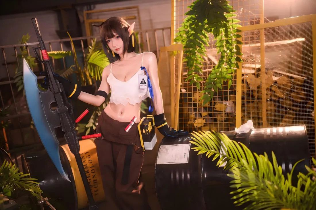 7k猫耳美女cos壁纸｜工业风背景 - 游戏角色cos「哲风壁纸」